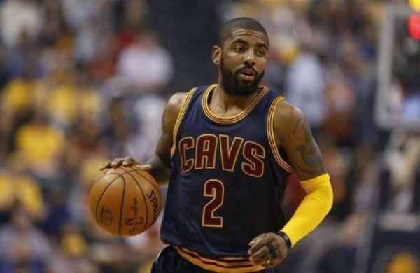 她用行动诠 她用行动诠