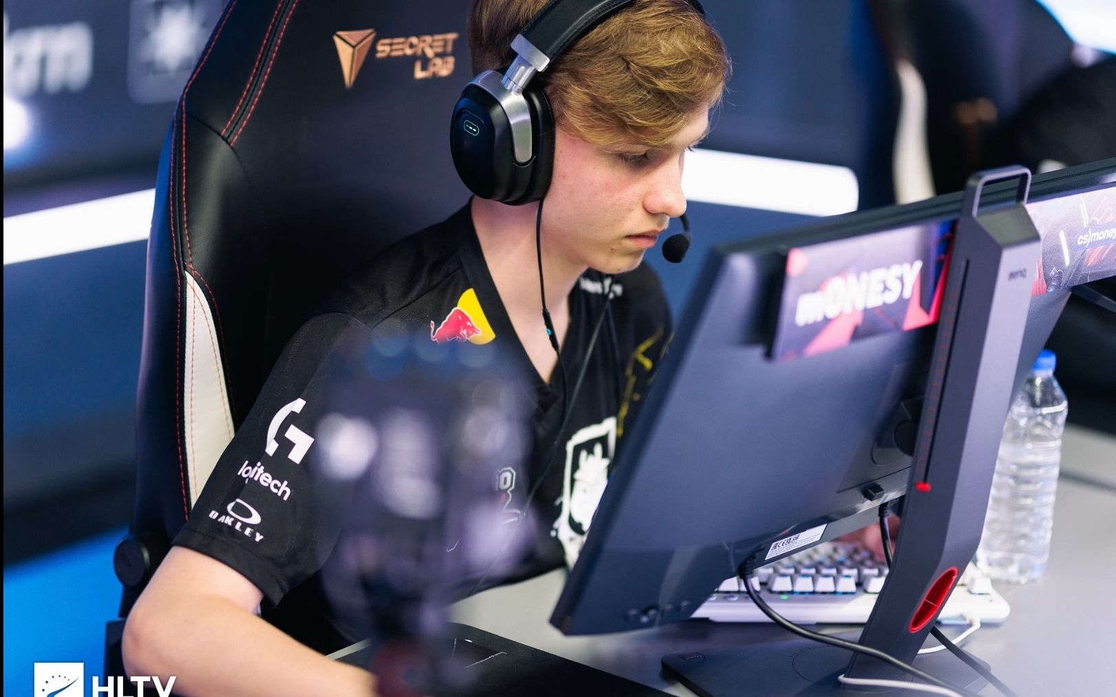 名次为纵轴 名次为纵轴